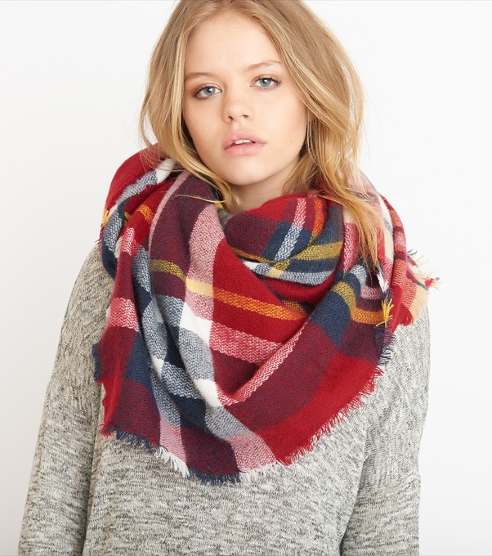 Scarf Styling Guide: Transforming Your Outfit with Versatile...